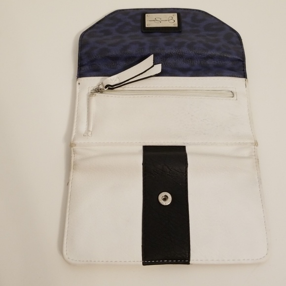 Jessica Simpson Blue Cheetah Pattern Wallet - Picture 6 of 8